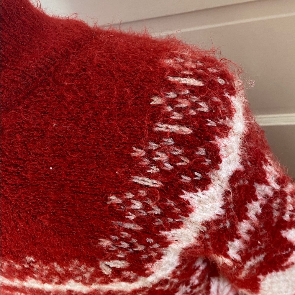 Abercrombie &‎ Fitch Red and White Snowflake Sweater Large - Picture 4 of 5